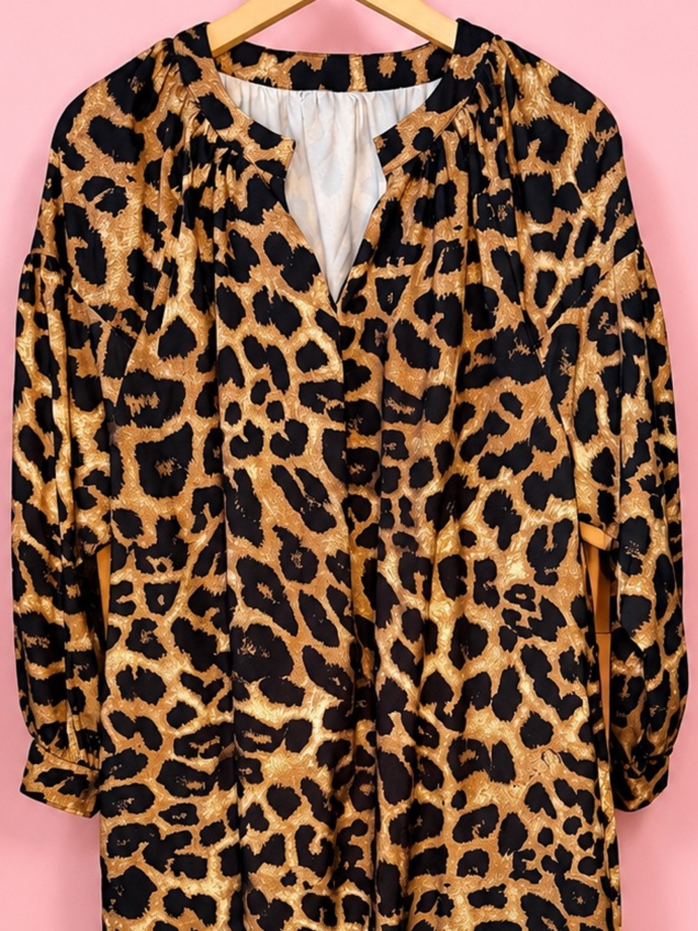 CHOUYATOU Leopard Print Boho Midi Dress Puff Sleeve V-Neck Medium